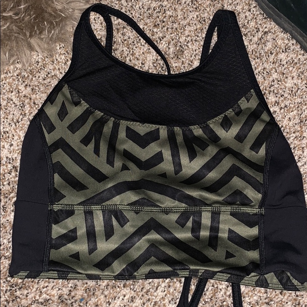 Clip in long line bra size 6 lululemon